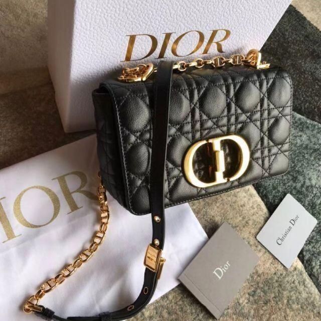 ローラデッ nombre スエードパンチング ポシェットバッグの通販 by ...