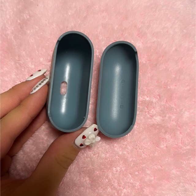 MAISON KITSUNE'(メゾンキツネ)のメゾンキツネ AirPods Proケース スマホ/家電/カメラのオーディオ機器(ヘッドフォン/イヤフォン)の商品写真