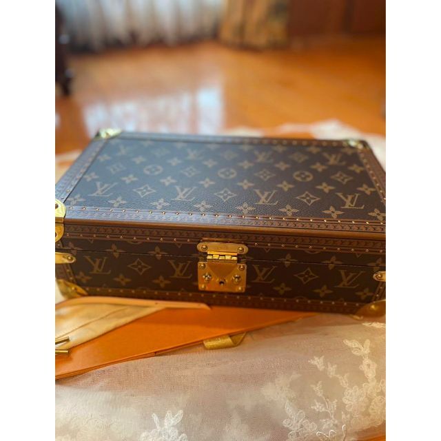 ルイ・ヴィトン時計ケース 完売 55000円引き LOUIS VUITTON 時計ケース