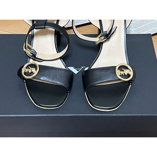 COACH(コーチ)の正規品　COACH コーチ Maddi Sandal ハイヒール　サンダル レディースの靴/シューズ(サンダル)の商品写真