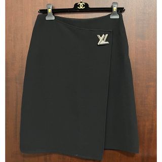 ルイヴィトン(LOUIS VUITTON)の【タグ付き】ルイヴィトン　スカート　黒　36(ひざ丈スカート)