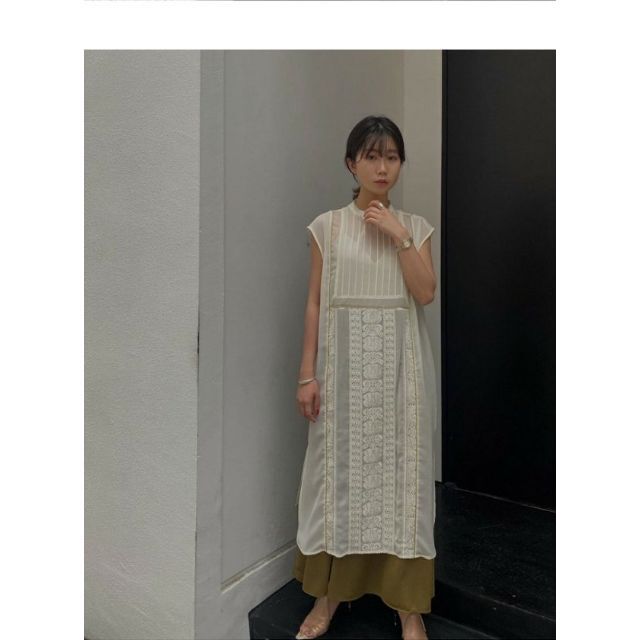 MEDI EMBROIDERY LONG TOP ホワイト
