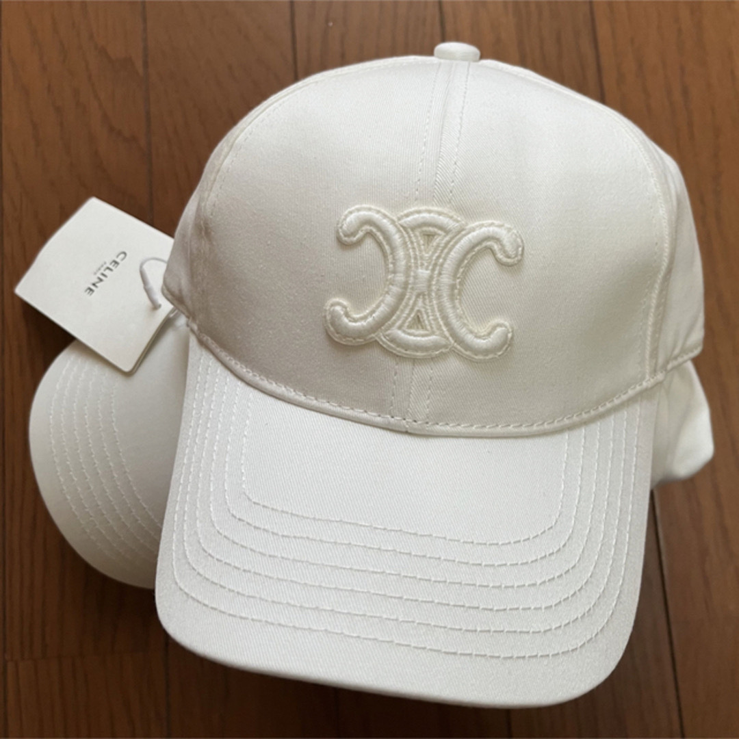 お得送料無料 celine - CELINE Triomphe cap ecruセリーヌ トリオンフ