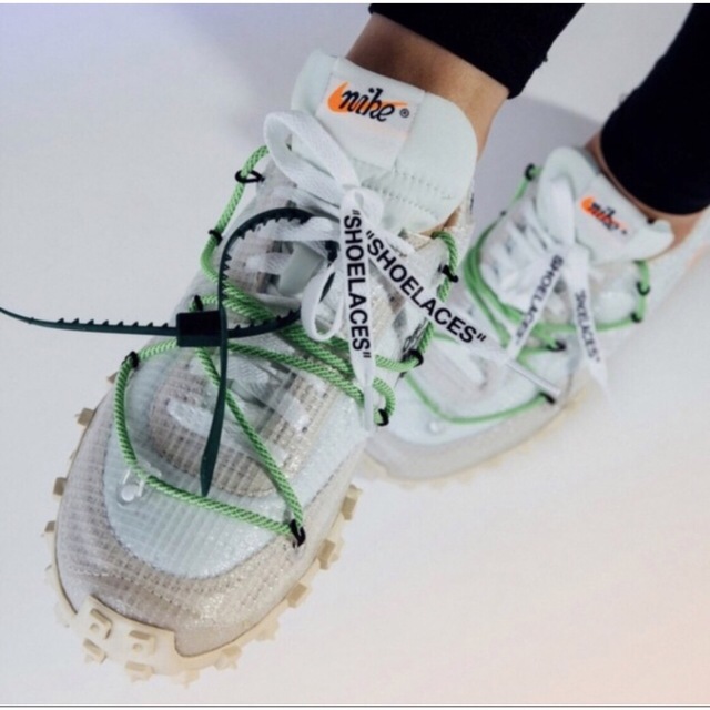 NIKE(ナイキ)のOff White x Nike Wmns Waffle Racer レディースの靴/シューズ(スニーカー)の商品写真