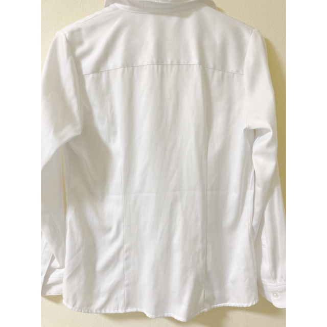 白シャツ　 レディースのトップス(シャツ/ブラウス(長袖/七分))の商品写真