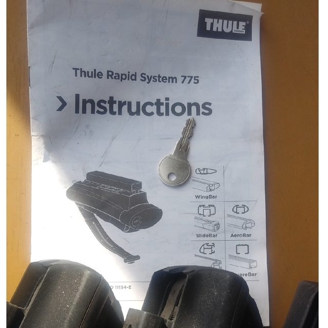 THULE(スーリー)のTHULE  775   バー120cm セット 自動車/バイクの自動車(汎用パーツ)の商品写真