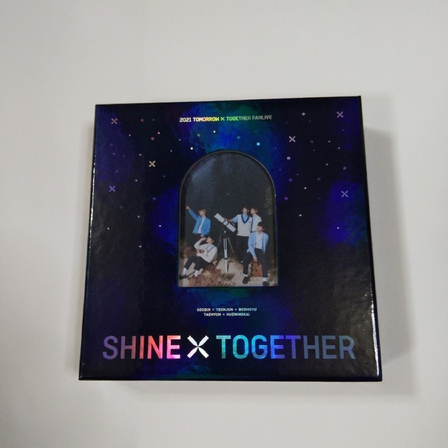 TOMORROW X TOGETHER(トゥモローバイトゥギャザー)のTХT SHINE Х TOGETHER DVD エンタメ/ホビーのDVD/ブルーレイ(ミュージック)の商品写真