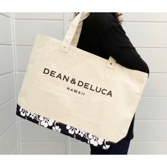 DEAN & DELUCA(ディーンアンドデルーカ)の【新品】DEAN&DELUCA ハワイ限定 ハイビスカス柄トートバッグ メンズのバッグ(トートバッグ)の商品写真