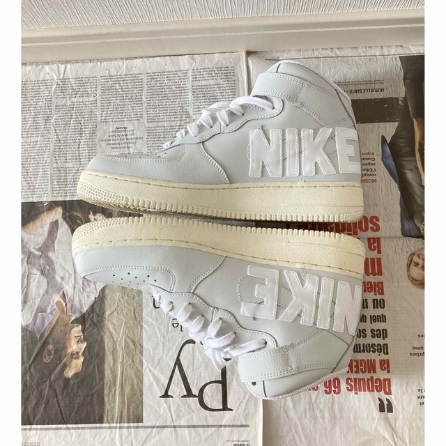 NIKE(ナイキ)のNIKE AIR FORCE 1 MID 07 PRM エアフォース 1 ミッド メンズの靴/シューズ(スニーカー)の商品写真