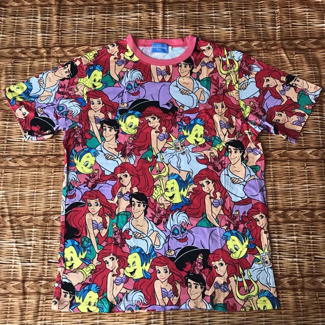 アリエル - 【美品】 ディズニーシー リトルマーメイド 総柄 Tシャツ