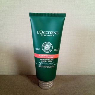 ロクシタン(L'OCCITANE)のファイブハーブス　リペアリングヘアミルクセラム(トリートメント)