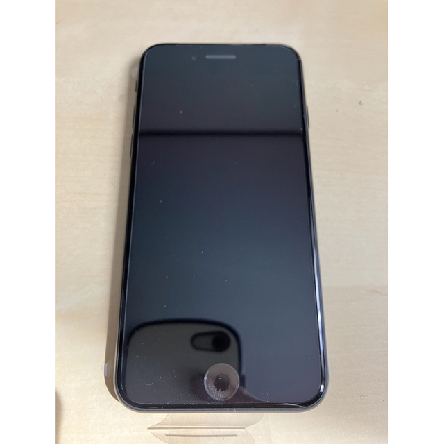 iPhone SE  SIMフリー　第二世代ブラック新品未使用 外装フィルム付き