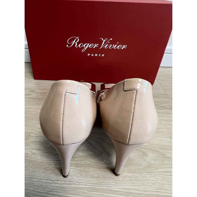 ROGER VIVIER(ロジェヴィヴィエ)のロジェヴィヴィエ　パンプス レディースの靴/シューズ(ハイヒール/パンプス)の商品写真