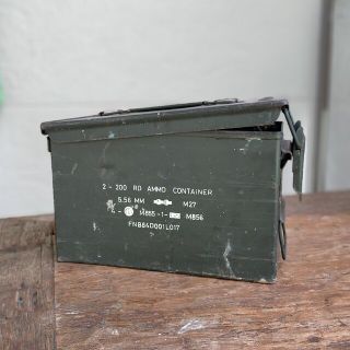 米軍の弾薬収納箱 鉄製 US アーモボックス「AMMO BOX」(個人装備)