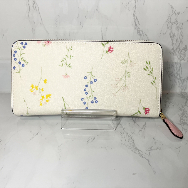 COACH 花柄 ラウンドファスナー 長財布 ホワイト/ピンク