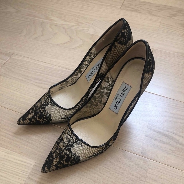 Jimmy Choo 黒エナメルMILANサンダル