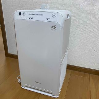 ダイキン(DAIKIN)のダイキン　空気清浄機　ACM55Z-W(空気清浄器)