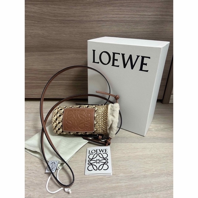 夏バッグLOEWE シリンダーポケット