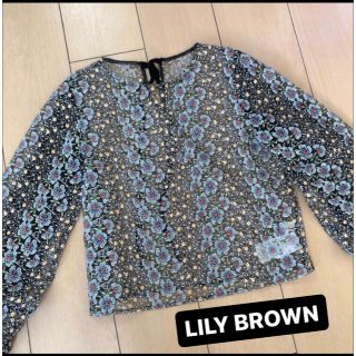 リリーブラウン(Lily Brown)の【m様専用】LILY BROWN  花柄トップス(シャツ/ブラウス(長袖/七分))