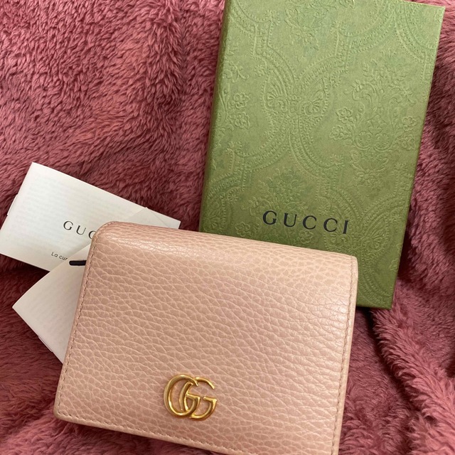 Gucci(グッチ)のグッチ　GUCCI 財布 レディースのファッション小物(財布)の商品写真