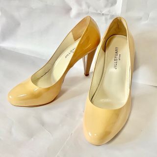 ジルスチュアート(JILLSTUART)のJILL STUART エナメルレザーパンプス　23.5 cm(ハイヒール/パンプス)