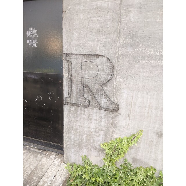 アルファベット看板 R サイン 壁掛け看板 立体式 大型看板  #店舗什器