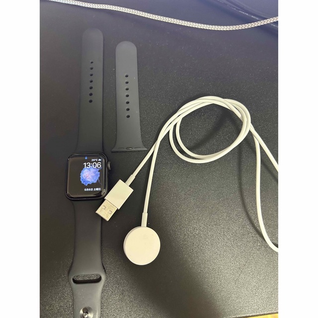 Apple Watch SE 40mm GPSモデル（MYDP2J/A）