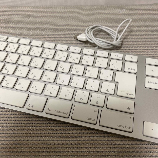 Mac (Apple)(マック)のApple keyboard 純正テンキー付きUSBコード C スマホ/家電/カメラのPC/タブレット(PC周辺機器)の商品写真