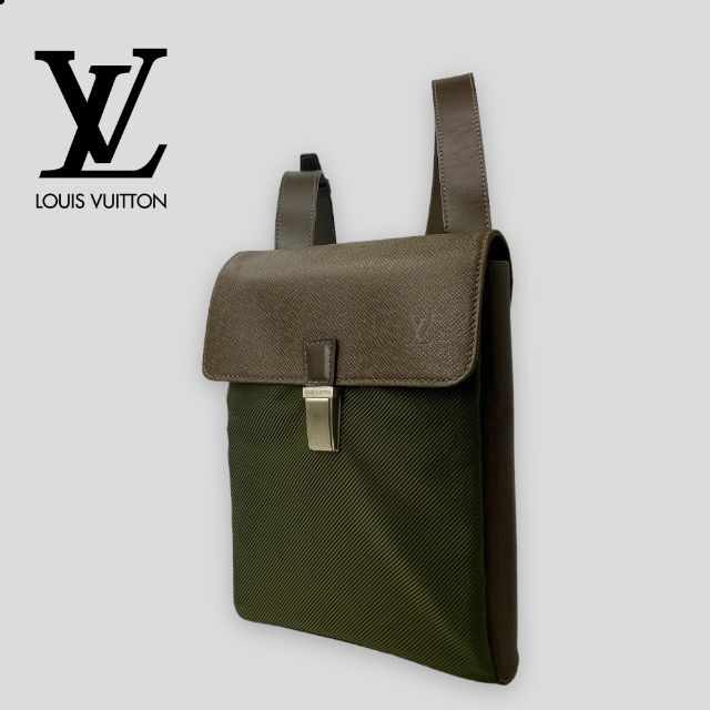 □LOUIS・VUITTON□タイガ サラトヴPM・ショルダーバッグ スクエア型