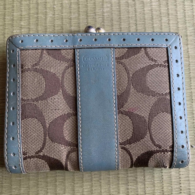 COACH(コーチ)のコーチ二つ折り財布　ジャンク品 レディースのファッション小物(財布)の商品写真