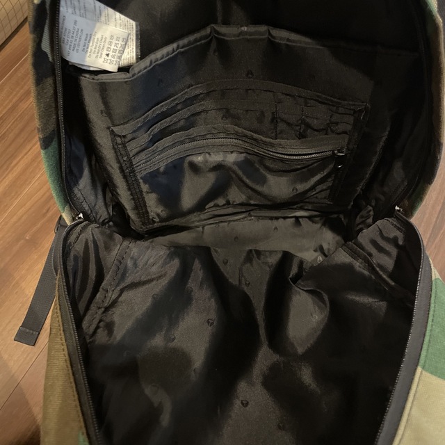 NIXON ニクソン リュック 迷彩柄 グリーン メンズのバッグ(バッグパック/リュック)の商品写真