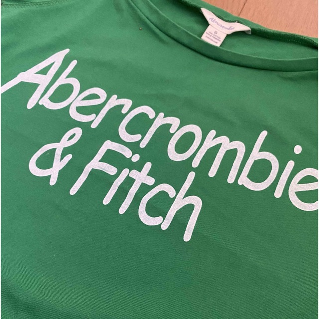 Abercrombie&Fitch(アバクロンビーアンドフィッチ)のアバクロ　T シャツ　カットソー キッズ/ベビー/マタニティのキッズ服女の子用(90cm~)(Tシャツ/カットソー)の商品写真