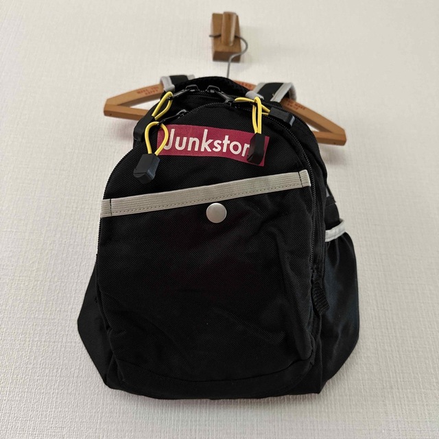 JUNK STORE(ジャンクストアー)のjunkstore リュック 黒 キッズ/ベビー/マタニティのこども用バッグ(リュックサック)の商品写真