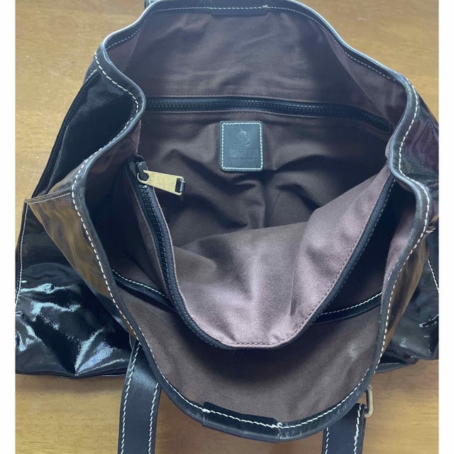 F.CLIOエナメルレザー加工トートバック メンズのバッグ(トートバッグ)の商品写真