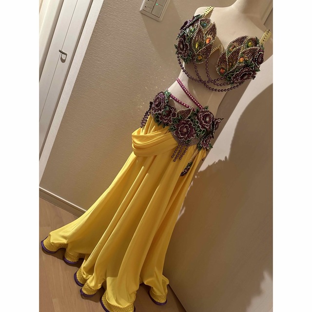 新品未使用】Hallaベリーダンス衣装コスチュームIrina黄色パープル花の