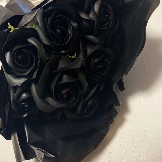 ソープフラワー ブラック ローズ バラ おしゃれ インテリア プレゼント 可愛い ハンドメイドのフラワー/ガーデン(その他)の商品写真