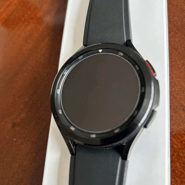 SAMSUNG(サムスン)のGALAXY WATCH4 CLASSIC 46mm BLACK メンズの時計(腕時計(デジタル))の商品写真