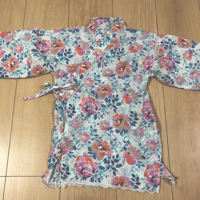 キッズ甚平　130 キッズ/ベビー/マタニティのキッズ服女の子用(90cm~)(甚平/浴衣)の商品写真