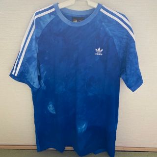 アディダス(adidas)のadidas Tシャツ(Tシャツ/カットソー(半袖/袖なし))