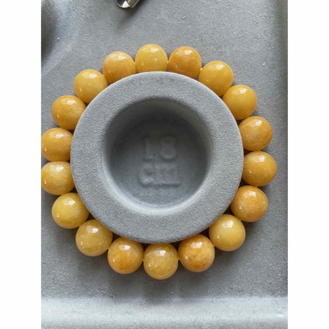 銀狐　ペアブレスレット　蜜蝋　イエロー　10mm   天然石 レディースのアクセサリー(ブレスレット/バングル)の商品写真