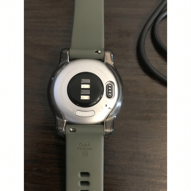GARMIN(ガーミン)のGarmin(ガーミン) vivomove Style グリーン メンズの時計(腕時計(デジタル))の商品写真