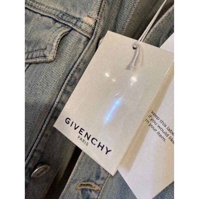 GIVENCHY(ジバンシィ)のジバンシー未使用　タグ付き　男女兼用 メンズのジャケット/アウター(Gジャン/デニムジャケット)の商品写真