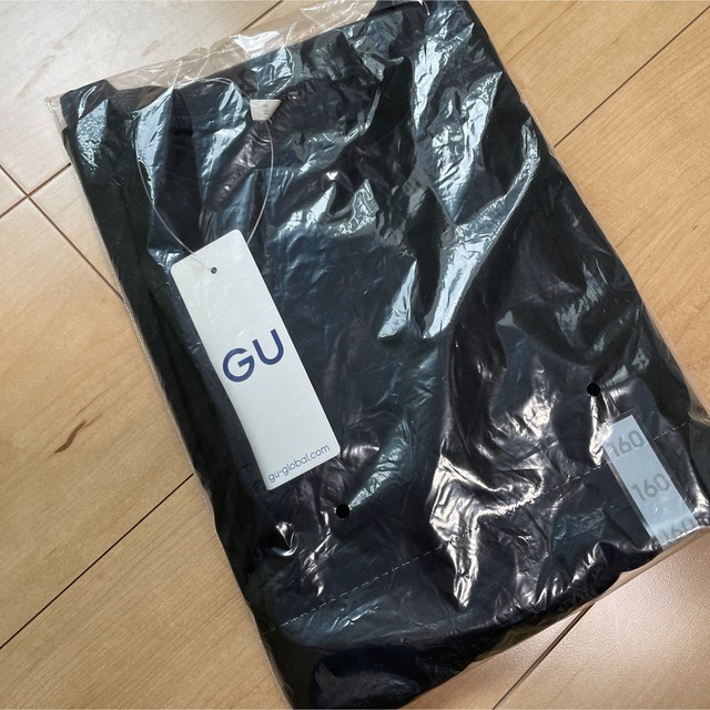 GU(ジーユー)の新品タグ付　GU フリルT 160 ブラック メンズのトップス(Tシャツ/カットソー(半袖/袖なし))の商品写真