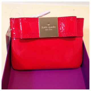 ケイトスペードニューヨーク(kate spade new york)の値下☆新品kate spadeエナメル…(ポーチ)