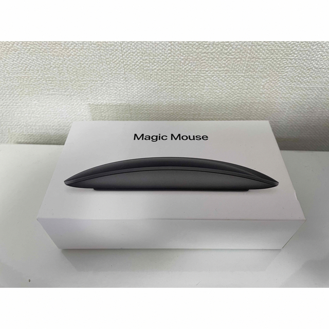 Apple(アップル)のAPPLE MAGIC MOUSE 2 スペースグレイ スマホ/家電/カメラのPC/タブレット(PC周辺機器)の商品写真