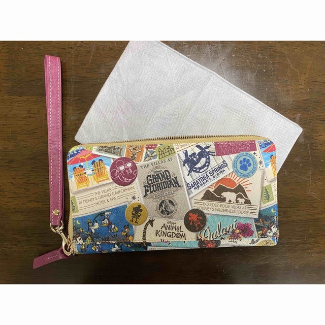 Disney - DOONEY&BOURKE ディズニー 新品未使用 財布 アウラニ Disney - DOONEY&BOURKE ディズニー 新品未使用 財布 アウラニ