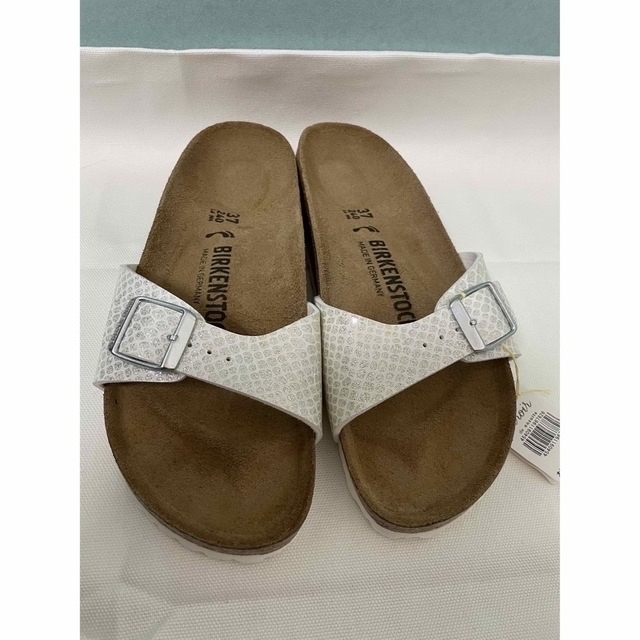 BIRKENSTOCK(ビルケンシュトック)のビルケンシュトック　BIRKENSTOCK   新品　未使用　23cm レディースの靴/シューズ(サンダル)の商品写真