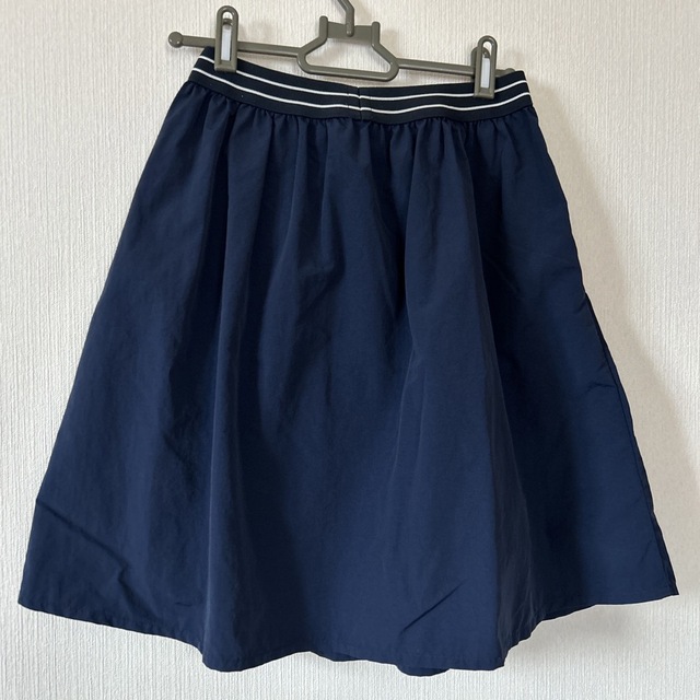 UNIQLO(ユニクロ)のused・UNIQLO・女児・スカート・ネイビー キッズ/ベビー/マタニティのキッズ服女の子用(90cm~)(スカート)の商品写真