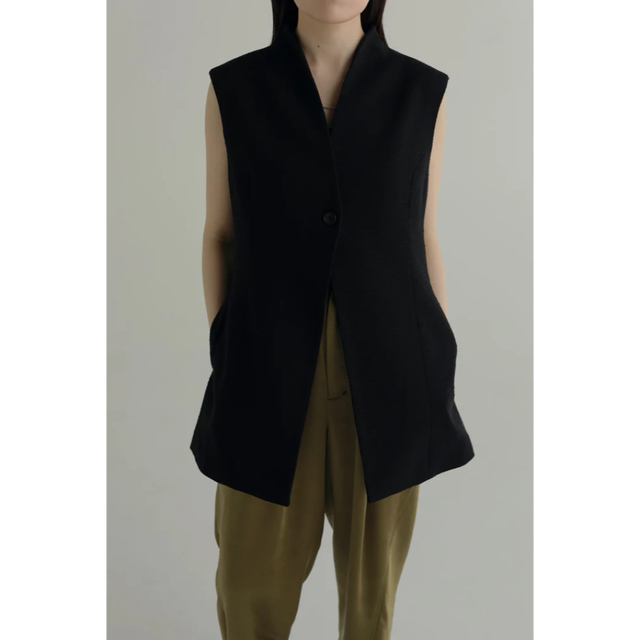 定価より1万円値下げ　slub tweed shape vest