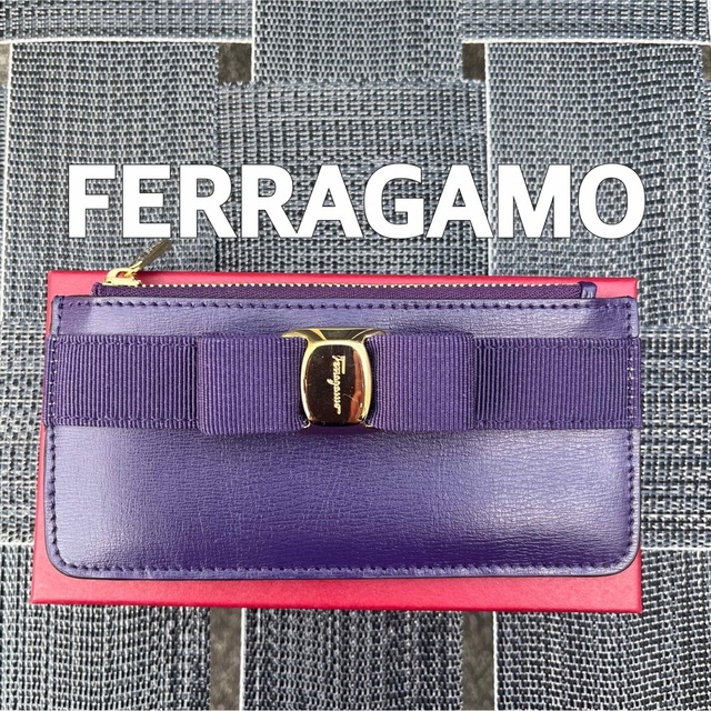 【新品未使用】FERRAGAMO カードスロット付コインケース